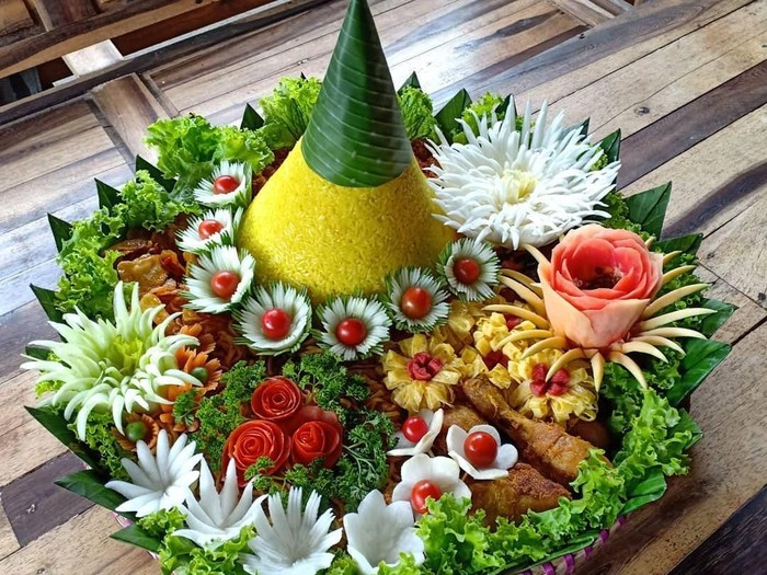 Detail Gambar Tumpeng Nasi Kuning Ulang Tahun Nomer 48