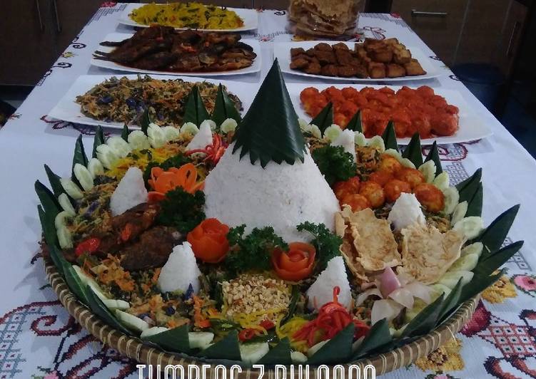 Detail Gambar Tumpeng Nasi Putih Urap Nomer 34