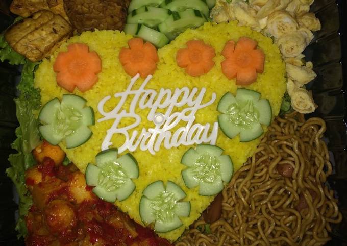 Detail Gambar Tumpeng Ulang Tahun Nomer 44