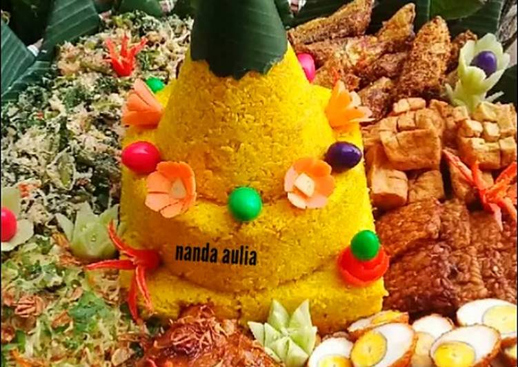 Detail Gambar Tumpeng Ulang Tahun Nomer 54