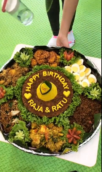 Detail Gambar Tumpeng Ulang Tahun Lucu Nomer 40