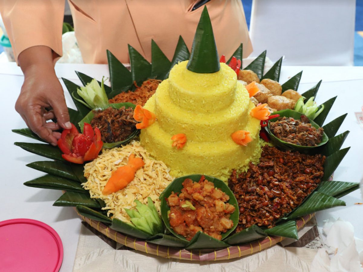 Detail Gambar Tumpeng Ulang Tahun Unik Nomer 30