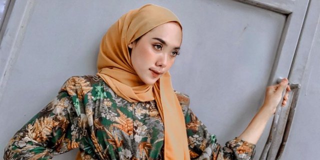 Detail Gambar Tutorial Hijab Segi Empat Nomer 31