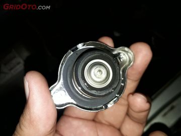 Detail Gambar Tutup Radiator Nomer 38