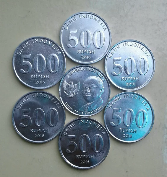 Detail Gambar Uang 500 Rupiah Logam Nomer 28