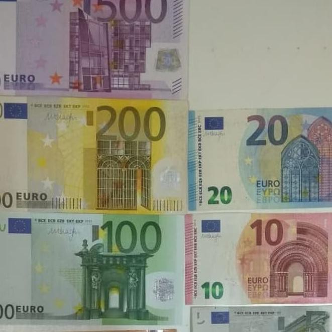 Detail Gambar Uang Euro Nomer 7