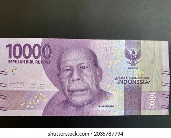 Detail Gambar Uang Sepuluh Ribu Nomer 30