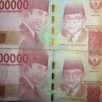 Detail Gambar Uang Seratus Ribu Rupiah Nomer 6