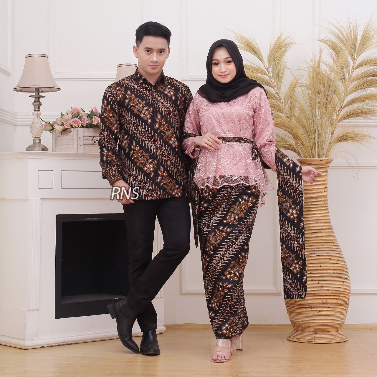 Detail Desain Batik Couple Nomer 39