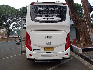 Detail Desain Bus Adiputro Nomer 30