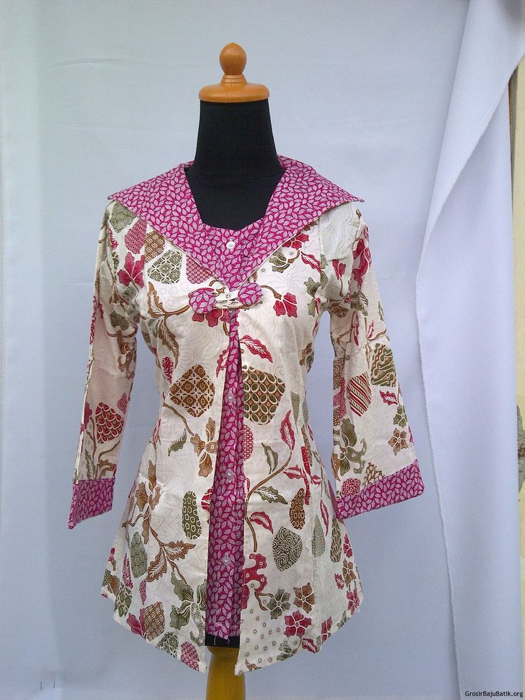 Detail Desain Busana Batik Wanita Nomer 34