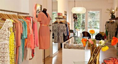 Detail Desain Butik Rumahan Sederhana Nomer 14