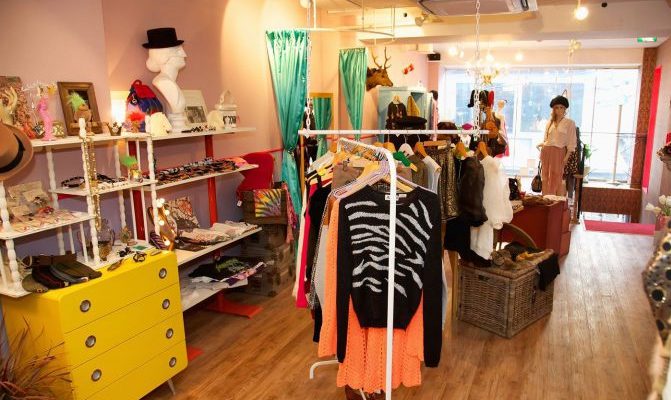 Detail Desain Butik Rumahan Sederhana Nomer 21