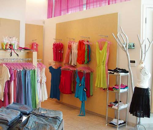 Detail Desain Butik Rumahan Sederhana Nomer 28