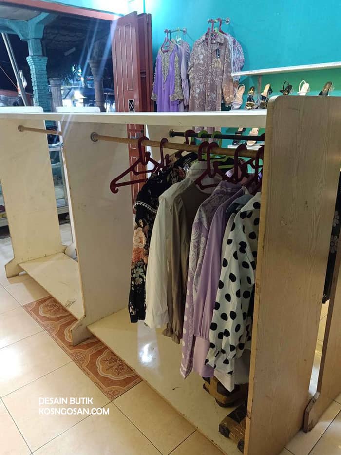 Detail Desain Butik Rumahan Sederhana Nomer 44