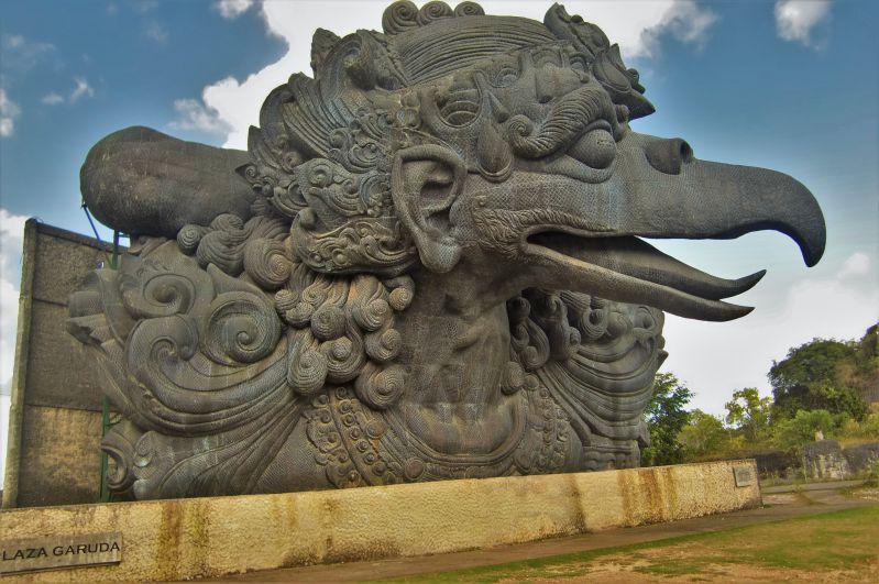 Detail Gambar Ukiran Di Kepala Garuda Bali Nomer 9