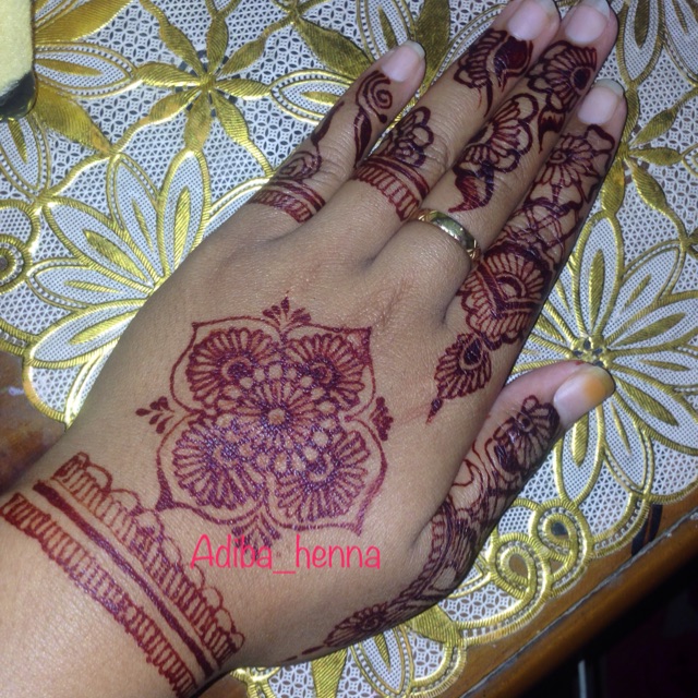 Detail Gambar Ukiran Henna Nomer 7