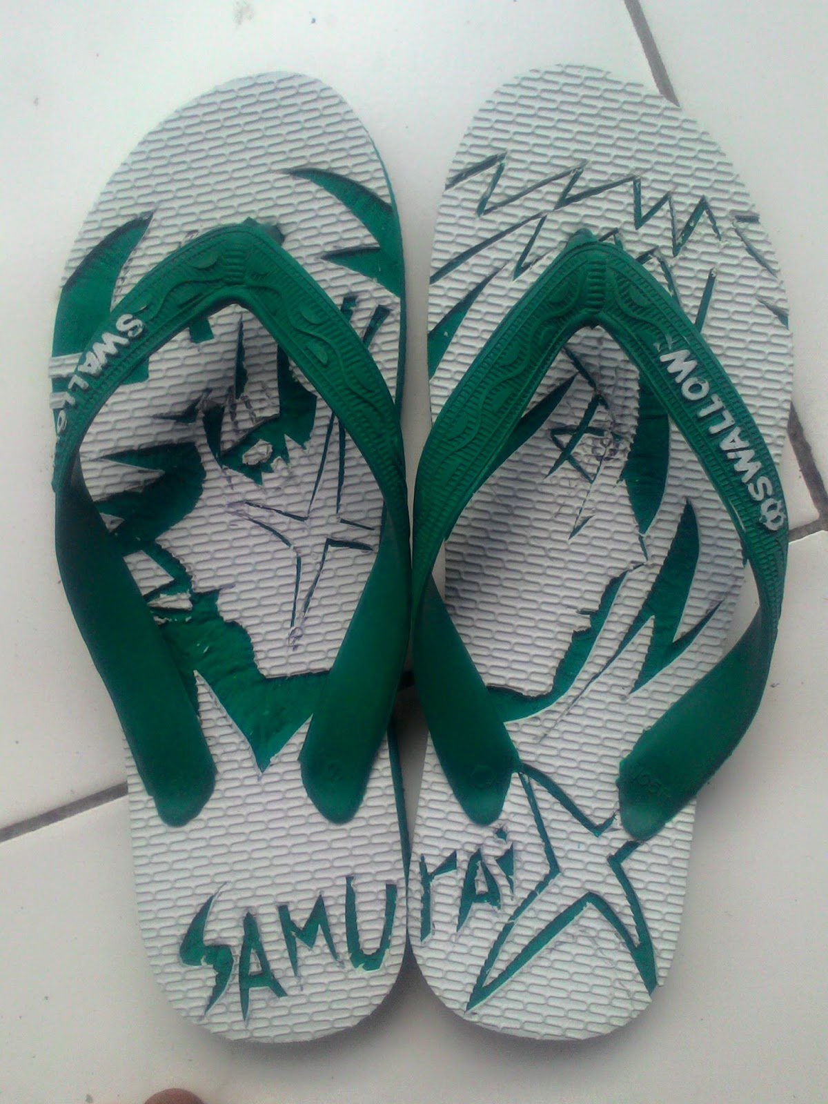 Detail Gambar Ukiran Sandal Swallow Nomer 37