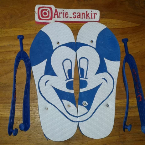 Detail Gambar Ukiran Sandal Swallow Doraemon Nomer 23