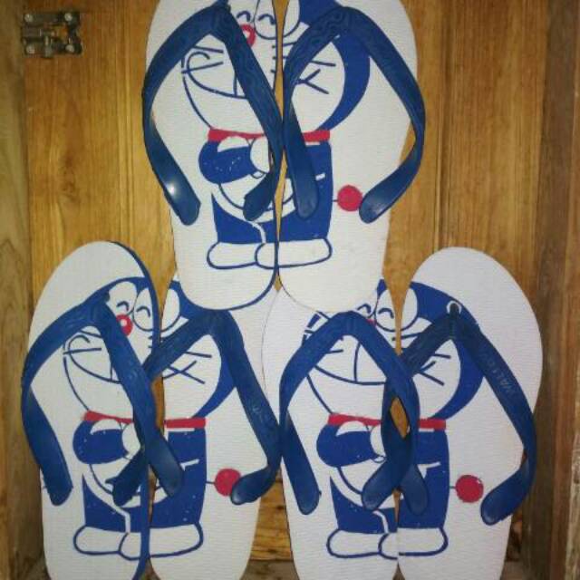 Detail Gambar Ukiran Sandal Swallow Doraemon Nomer 35