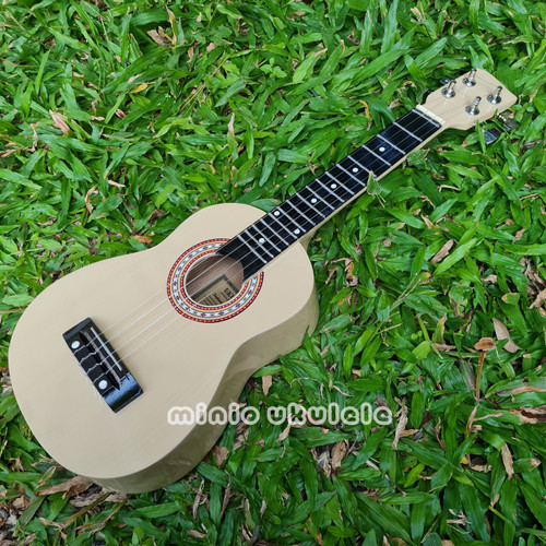 Detail Gambar Ukulele Senar 4 Nomer 16