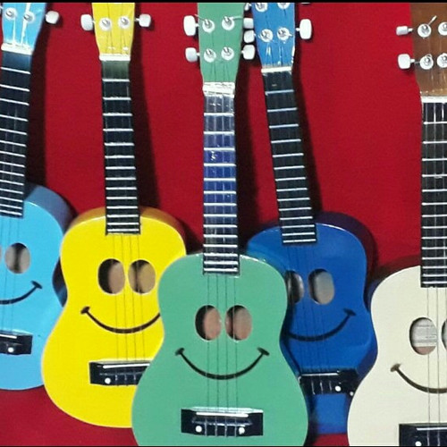 Detail Gambar Ukulele Senar 4 Nomer 44