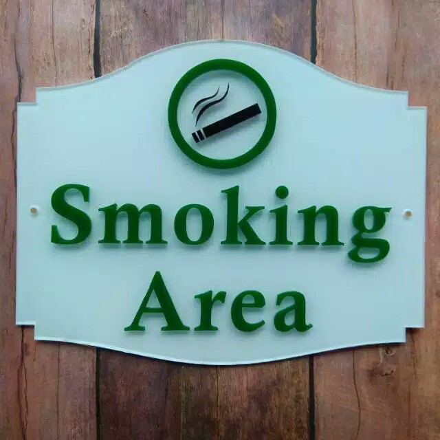 Gambar Unik Area Smoking - KibrisPDR