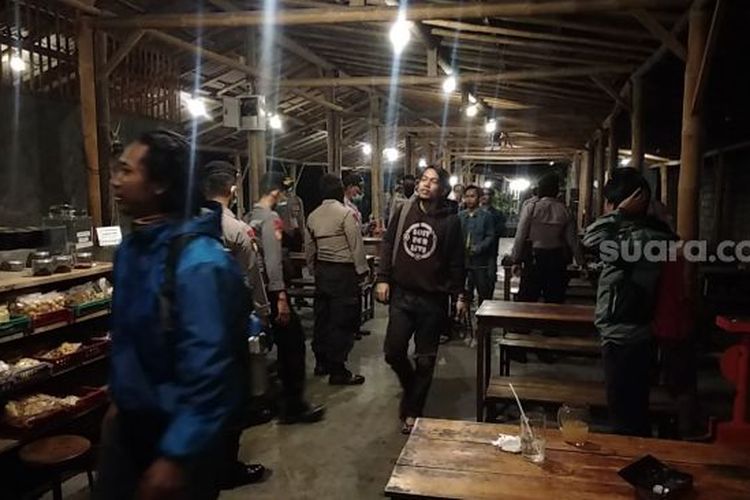 Detail Gambar Untuk Warung Kopi Nomer 47