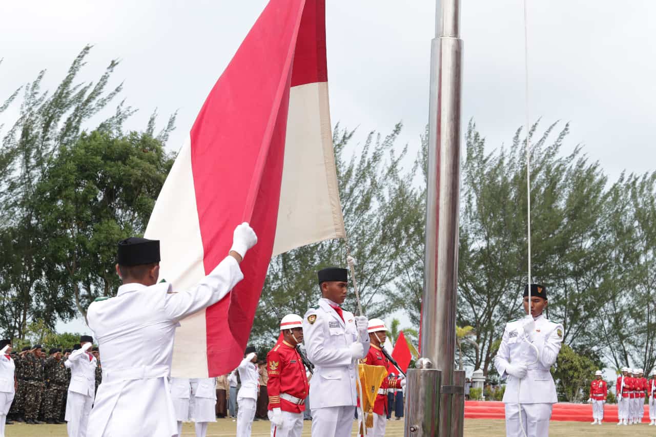 Detail Gambar Upacara Bendera Nomer 32