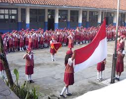 Detail Gambar Upacara Bendera Di Sekolah Nomer 6