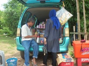 Detail Gambar Usaha Warung Mobil Nomer 29