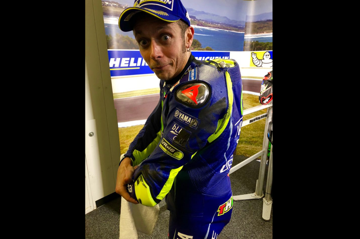 Detail Gambar Valentino Rossi Lucu Nomer 42