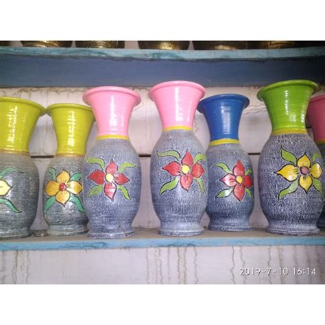 Detail Gambar Vas Bunga Yang Terbuat Dari Tanah Liat Nomer 25