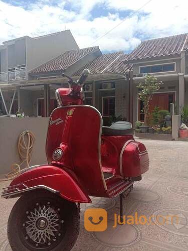 Detail Gambar Vespa Merah Nomer 24