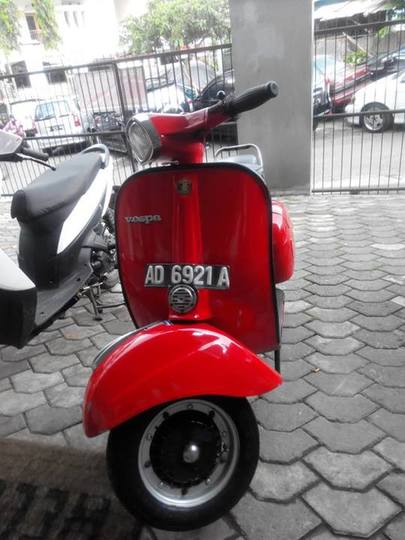 Detail Gambar Vespa Merah Nomer 25