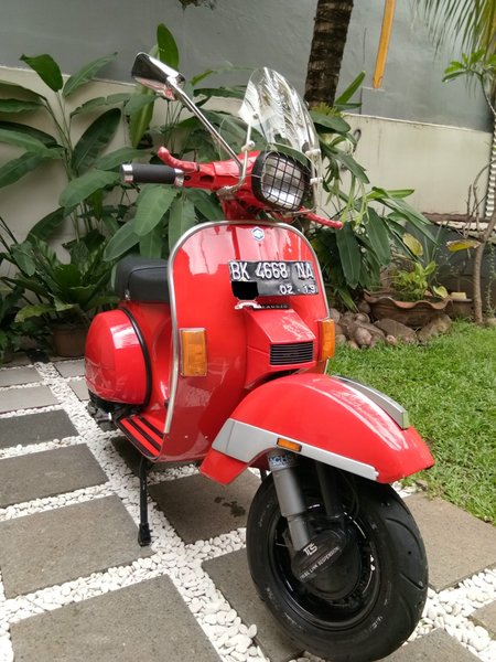 Detail Gambar Vespa Merah Nomer 36