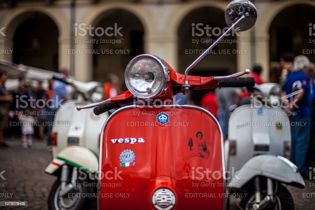 Detail Gambar Vespa Merah Nomer 49