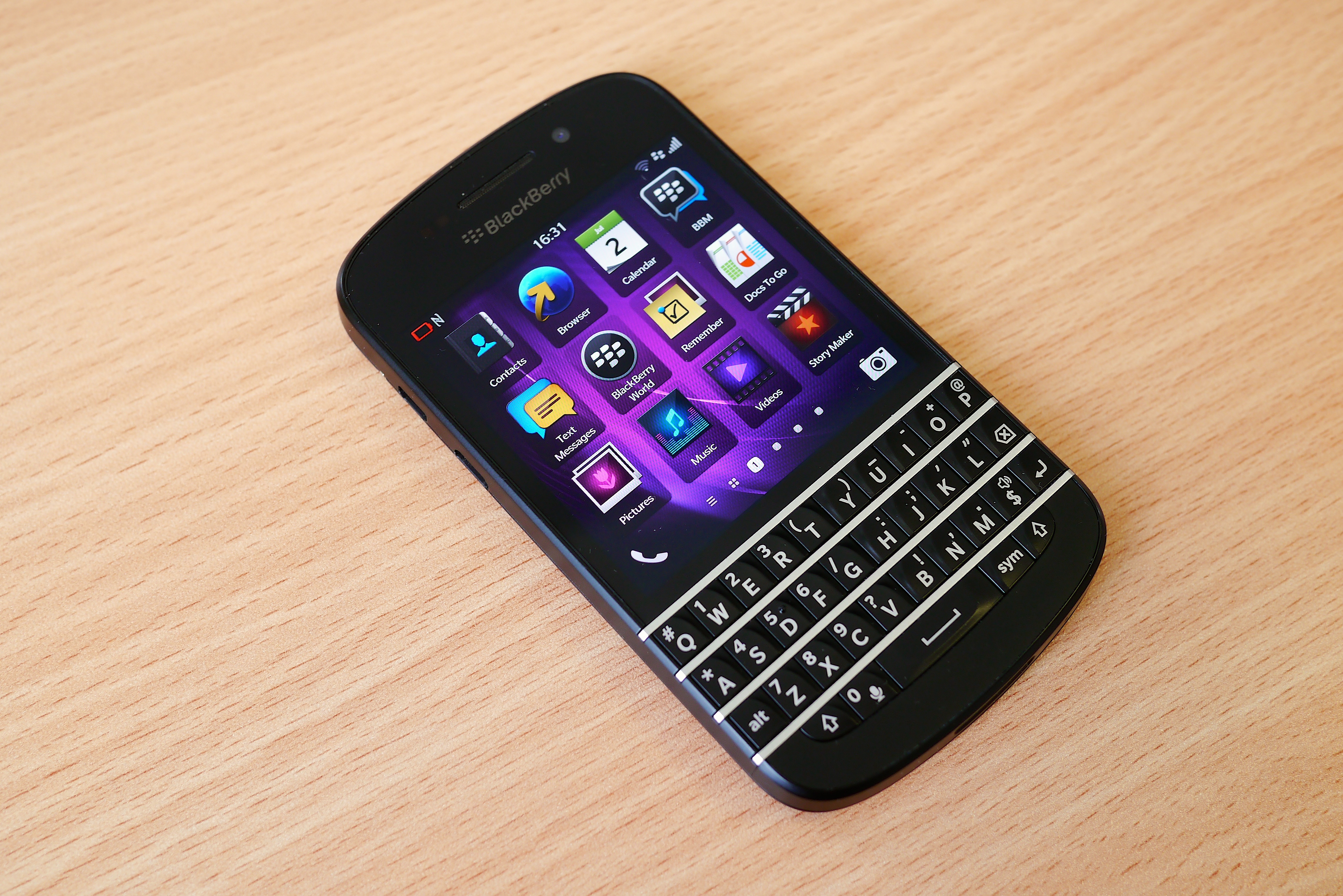 Detail Gambar Walpaper Blackberry Nomer 30