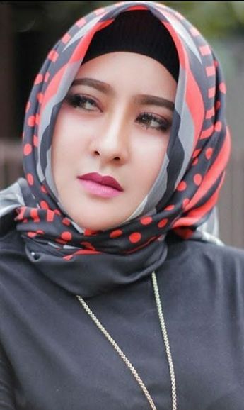 Detail Gambar Wanita Arab Berhijab Nomer 55