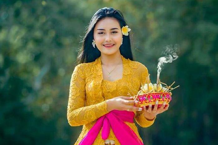 Gambar Wanita Bali - KibrisPDR