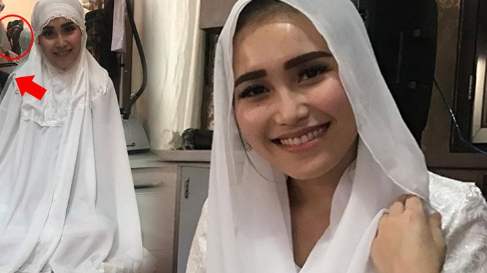 Detail Gambar Wanita Bercadar Menangis Nomer 47