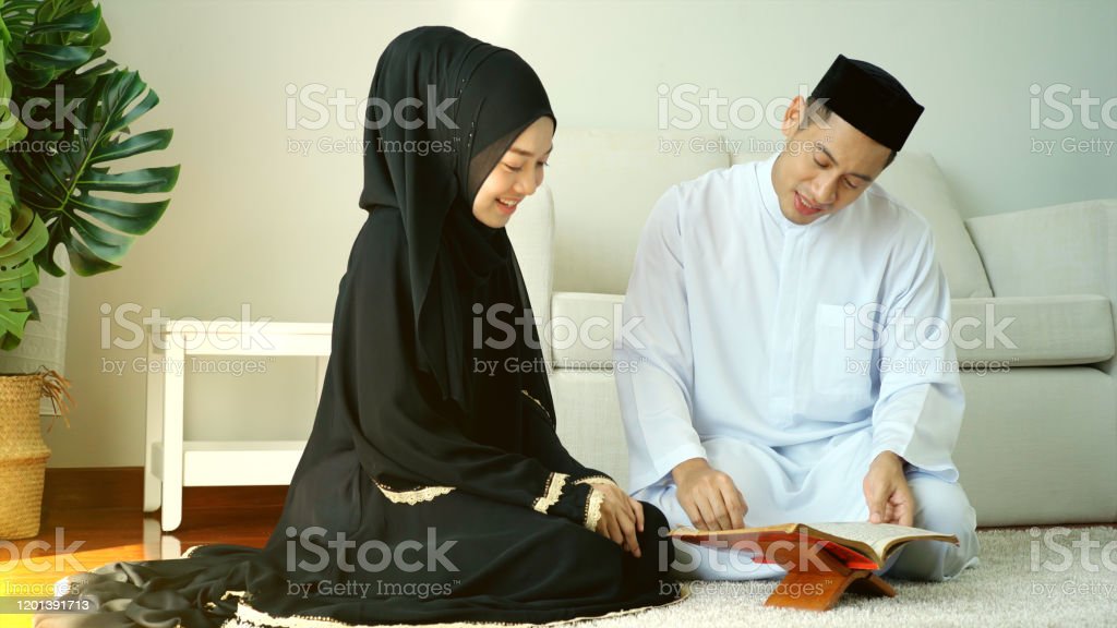 Detail Gambar Wanita Dan Pria Muslim Nomer 2