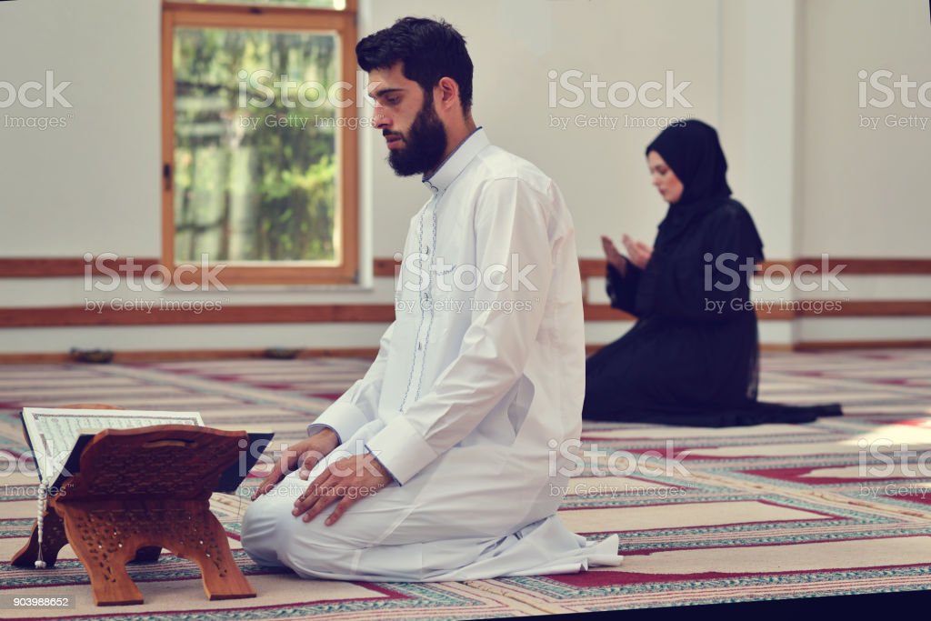 Detail Gambar Wanita Dan Pria Muslim Nomer 28