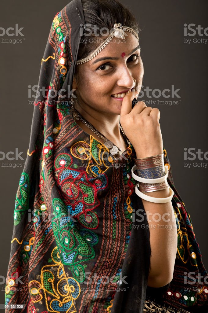 Detail Gambar Wanita India Nomer 30