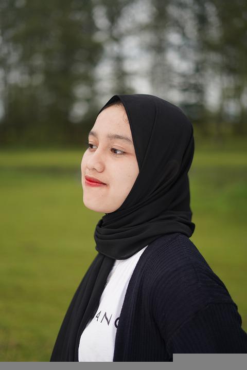 Detail Gambar Wanita Jilbab Nomer 14