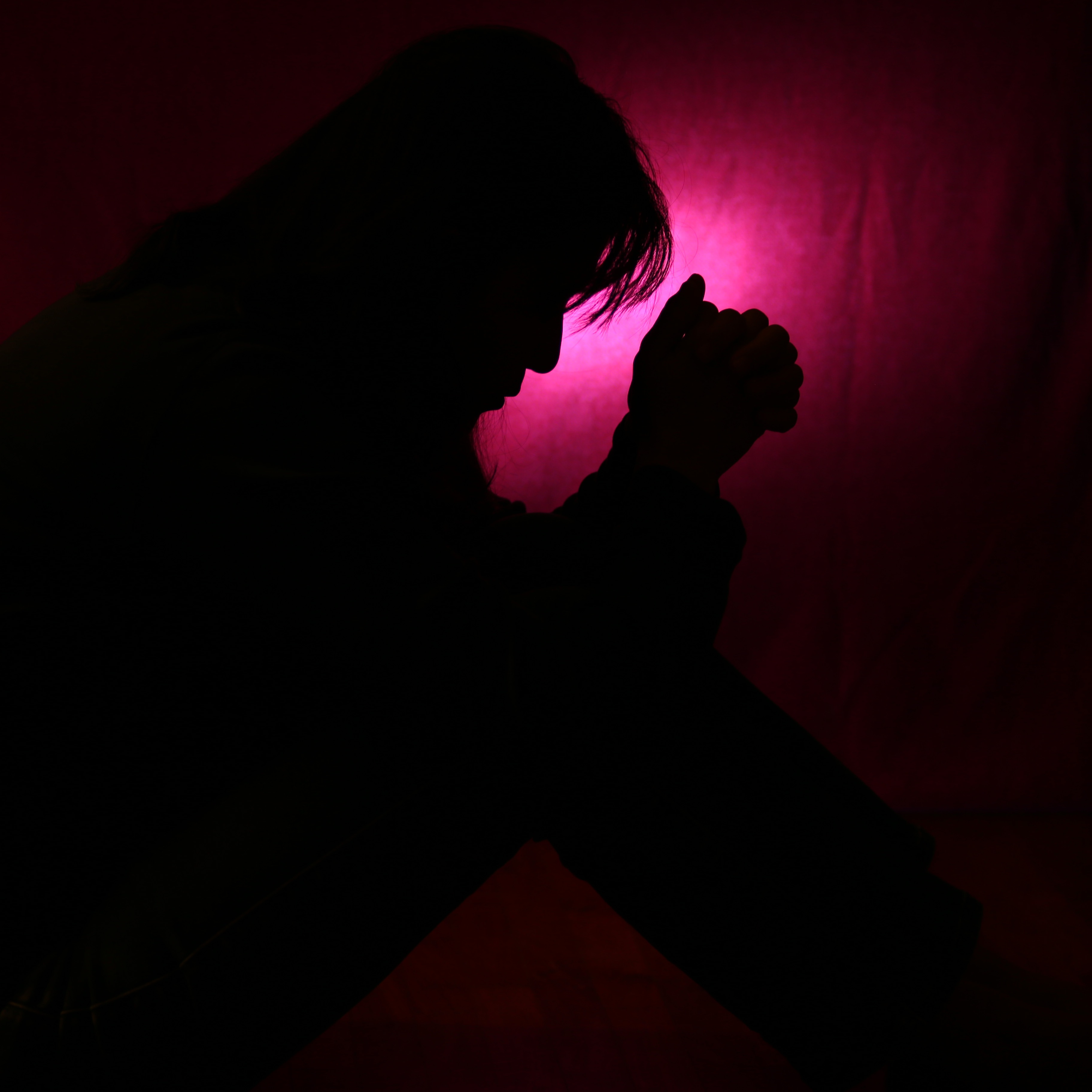 Detail Gambar Wanita Kristen Berdoa Nomer 15