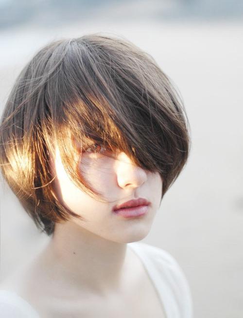 Detail Gambar Wanita Rambut Pendek Nomer 17