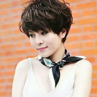 Detail Gambar Wanita Rambut Pendek Nomer 34