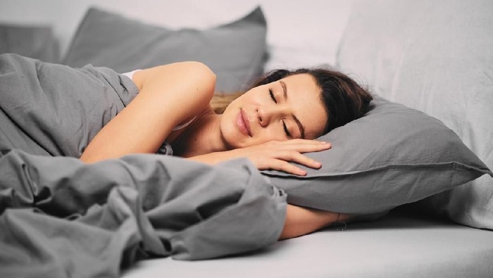 Detail Gambar Wanita Tidur Nomer 14