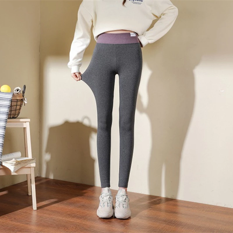 Detail Gambar Wanita Wanita Dengan Legging Yang Lucu Nomer 29